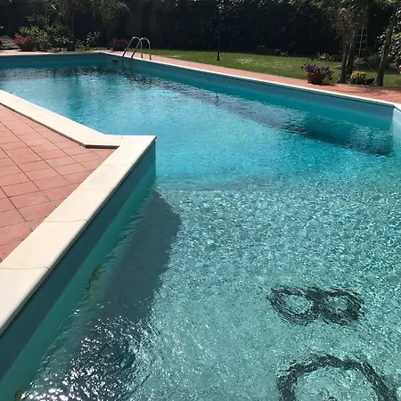 Villa Con Piscina Scott Del Bernese